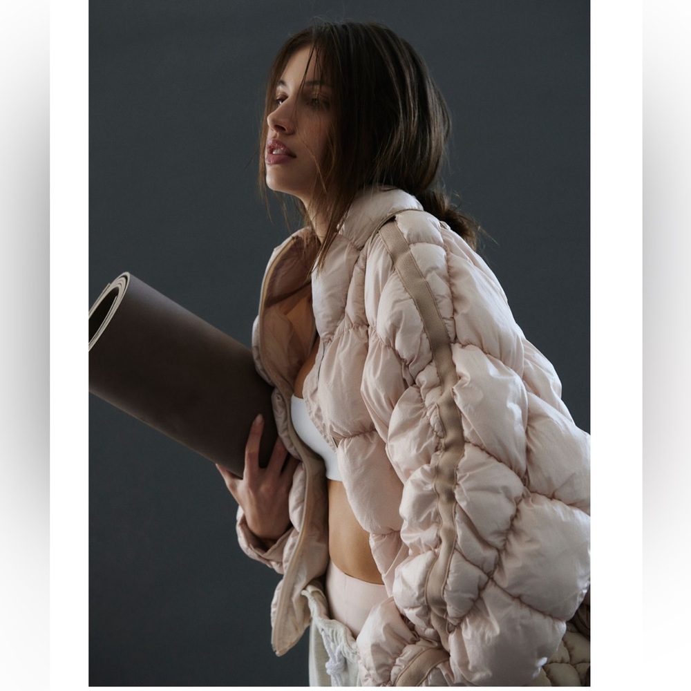 NWT Free People x FP Movement Pippa Scrunchy Glossy Packable Puffer Jacket - Picture 10 of 15
